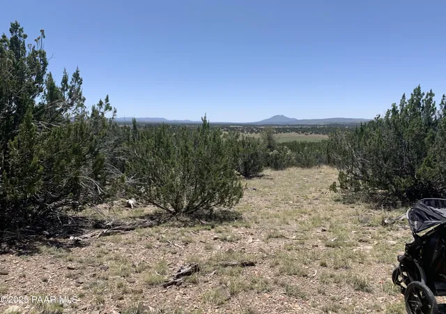 Photo 2 of Land for sale at 37925 W Raptor Rd, Seligman, AZ 86337 | MLS# 1072425 | Listing updated on 2026-04-27