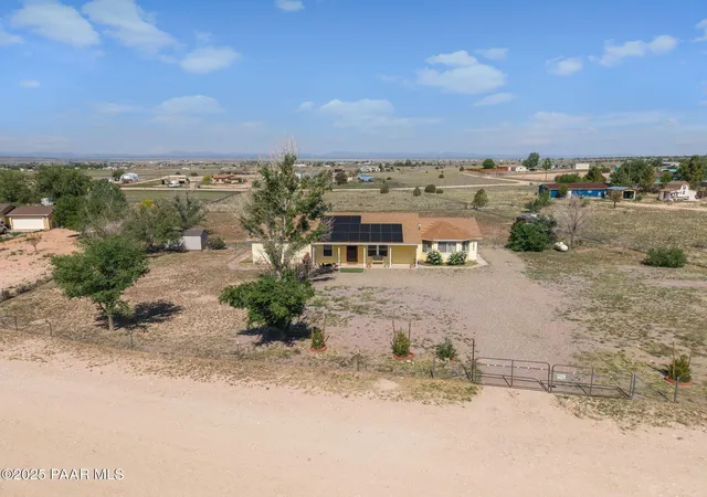 1st image of 25820 N Poppy Dr, Paulden, AZ 86334 | MLS# 1073301