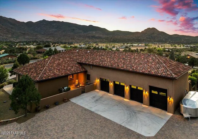 Listing Photo 2 - Condo for sale in building located at 3550 W Chipmunk Rd, Prescott, AZ 86305 - Unit #