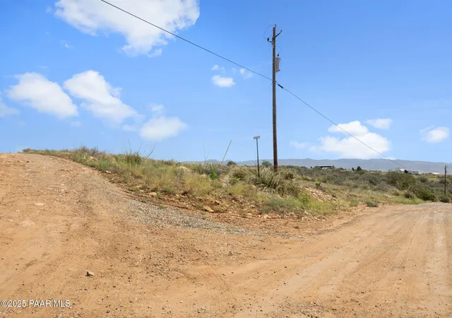 1st image of 9180 E Wolf Rd, Dewey, AZ 86327 | MLS# 1074799