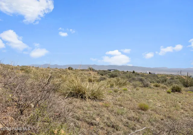 2nd image of 9180 E Wolf Rd, Dewey, AZ 86327 | MLS# 1074799