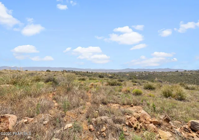 3rd image of 9180 E Wolf Rd, Dewey, AZ 86327 | MLS# 1074799