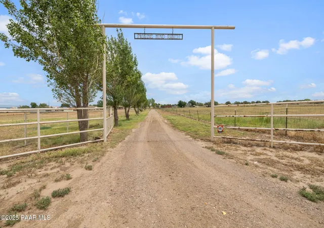 3rd image of 21625 N Antelope Rd, Paulden, AZ 86334 | MLS# 1075018