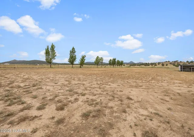 5th image of 21625 N Antelope Rd, Paulden, AZ 86334 | MLS# 1075018