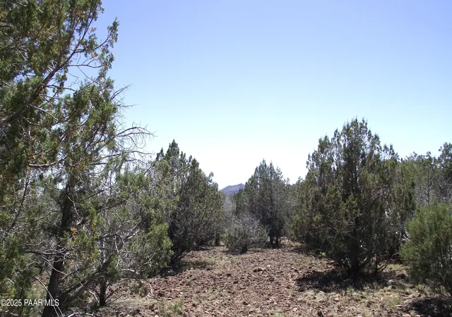Photo 2 of Sale Pending at 552 Stone Lake Blvd, Williams, AZ 86046 | MLS# 1075109 | Listing updated on 2026-02-20