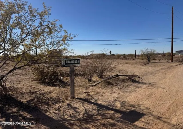 Photo 3 of Land for sale at Xx00 N 251St Ave, Wickenburg, AZ 85390 | MLS# 1075278 | Listing updated on 2025-12-10