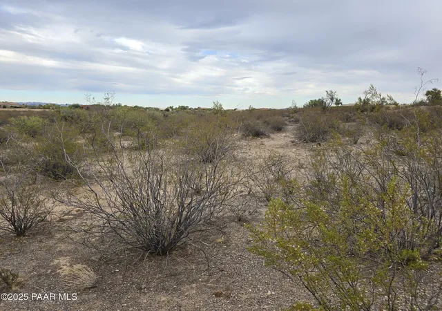 Photo 2 of Land for sale at 35525 Antelope Crk Rd, Wickenburg, AZ 85390 | MLS# 1076125 | Listing updated on 2025-09-03