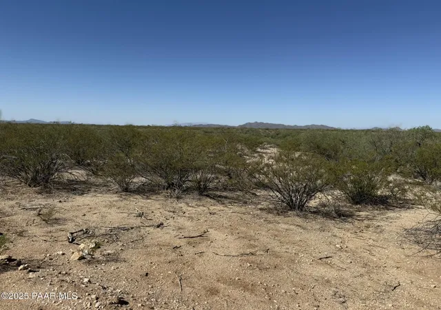 2nd image of Xx00 W Saguaro Hill Trl, Congress, AZ 85332 | MLS# 1076359
