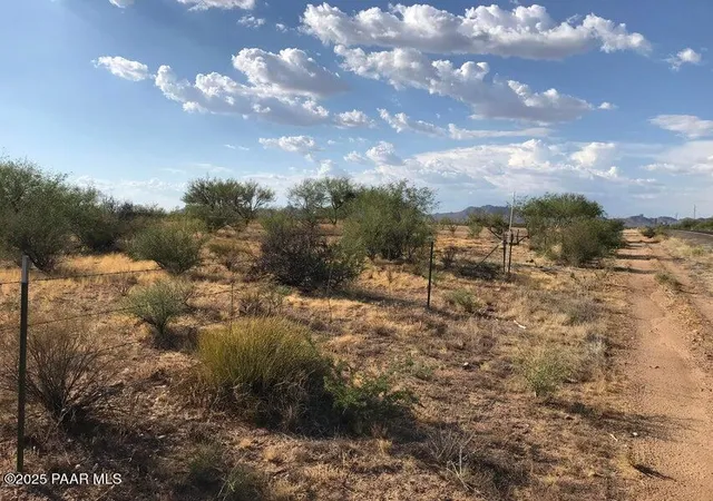 4th image of Xx00 S State Route 89, Congress, AZ 85332 | MLS# 1076495
