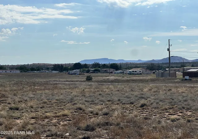 Homes for sale in Paulden, AZ | 250 W Zion Trl, Paulden, AZ 86334 | MLS# 1077025