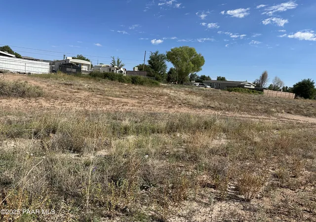 Homes for sale in Paulden, AZ | 250 W Zion Trl, Paulden, AZ 86334 | MLS# 1077025