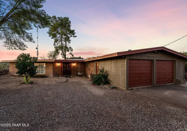Photo 1 of Single family home for sale at 590 N Constellation Rd, Wickenburg, AZ 85390 | MLS# 1077316 | Listing updated on 2026-02-02