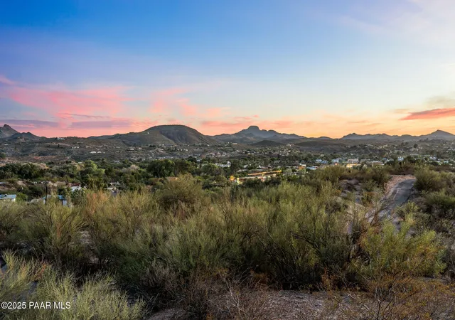 Photo 2 of Single family home for sale at 590 N Constellation Rd, Wickenburg, AZ 85390 | MLS# 1077316 | Listing updated on 2026-02-02