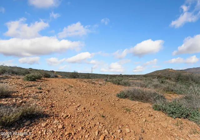 Photo 4 of Land for sale at 1105 S Grant Woods Pkwy, Dewey, AZ 86327 | MLS# 1077582 | Listing updated on 2026-05-14
