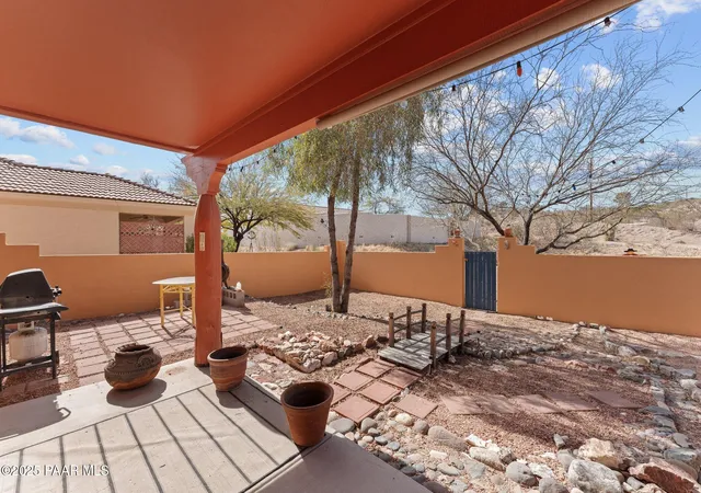 Photo 2 of Single family home for sale at 640 Desert Cyn Rd, Wickenburg, AZ 85390 | MLS# 1078724 | Listing updated on 2026-01-13