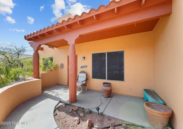 Photo 4 of Single family home for sale at 640 Desert Cyn Rd, Wickenburg, AZ 85390 | MLS# 1078724 | Listing updated on 2026-01-13