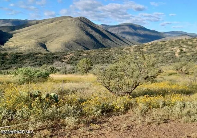 4th image of 5668 S Miners Pick Rd, Humboldt, AZ 86329 | MLS# 1078799