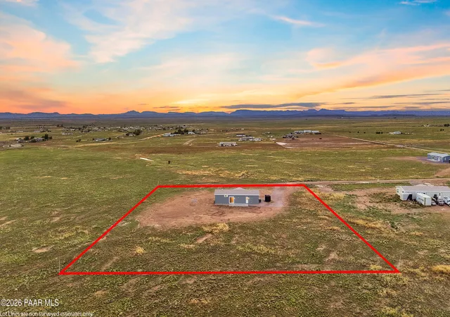 3rd image of 27139 N Kingdom Ct, Paulden, AZ 86334 | MLS# 1083294