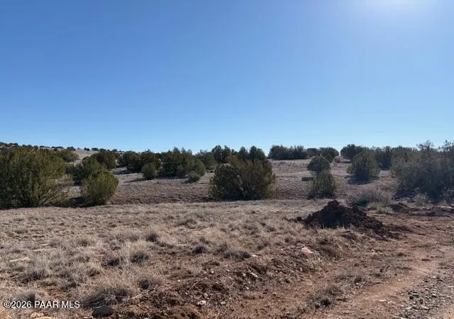 Photo 4 of Land for sale at 522 N Deer Camp Trl, Seligman, AZ 86337 | MLS# 1079725 | Listing updated on 2026-02-26