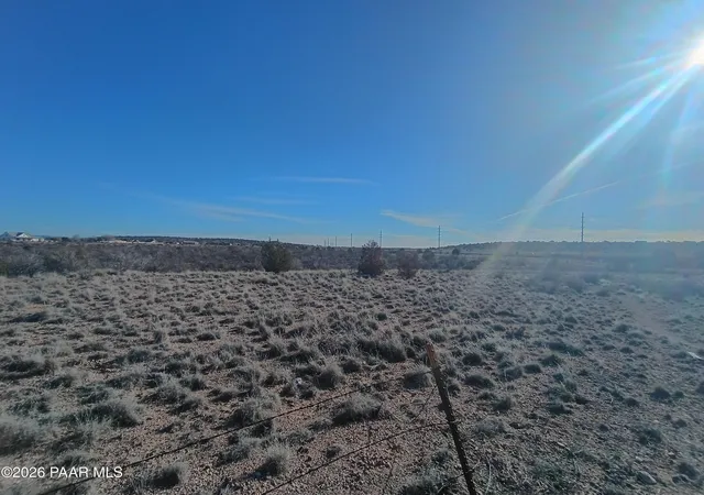 Photo 3 of Sale Pending at 24771 N Rj Way, Paulden, AZ 86334 | MLS# 1079481 | Listing updated on 2026-09-23