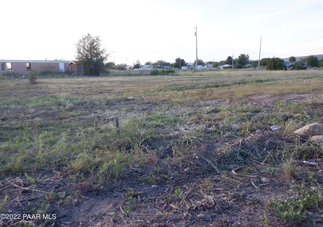 2nd image of 25060 N Cedar Dr, Paulden, AZ 86334 | MLS# 1079470