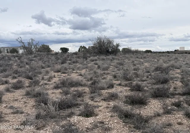 Homes for sale in Paulden, AZ | 25672 N Lopez Dr, Paulden, AZ 86334 | MLS# 1079546