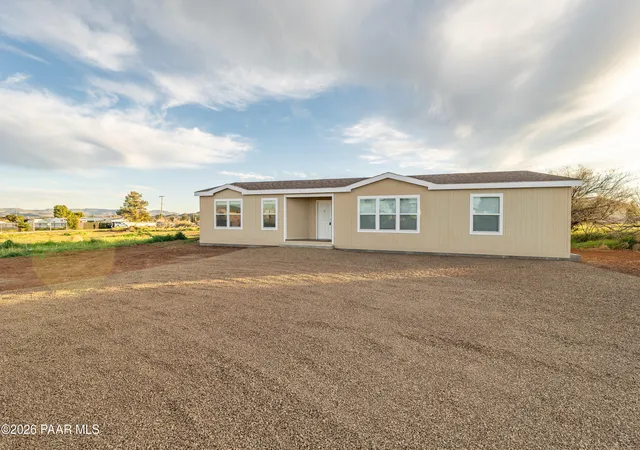 Photo 1 of Manufactured home for sale at 20255 E Stagecoach Trl, Mayer, AZ 86333 | MLS# 1079650 | Listing updated on 2026-09-25