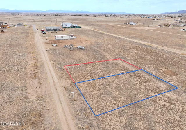 Homes for sale in Paulden, AZ | 390 W Hawaii Rd, Paulden, AZ 86334 | MLS# 1080818