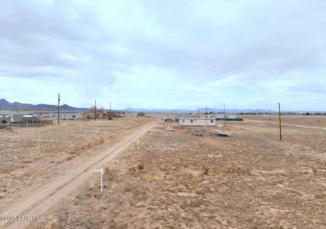 Homes for sale in Paulden, AZ | 360 W Hawaii Rd, Paulden, AZ 86334 | MLS# 1080816