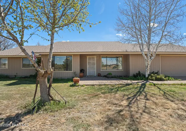 Photo 2 of Single family home for sale at 1237 W Kelly Dr, Prescott, AZ 86305 | MLS# 1080845 | Listing updated on 2026-08-31