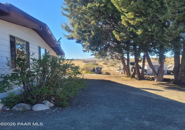 Photo 4 of Manufactured home for sale at 1056 N Swiss St, Dewey, AZ 86327 | MLS# 1080449 | Listing updated on 2026-09-17