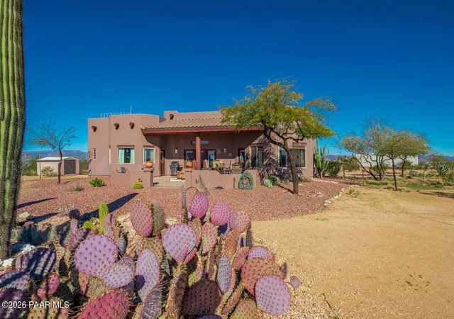 Homes for sale in Aguila, AZ | 48424 N 520Th Ave, Aguila, AZ 85320 | MLS# 1080430