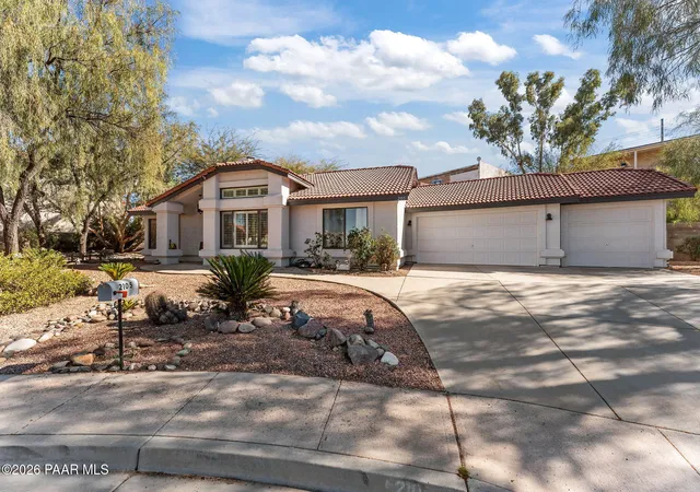 Homes for sale in Wickenburg, AZ | 2105 W Terrace Dr, Wickenburg, AZ 85390 | MLS# 1080563
