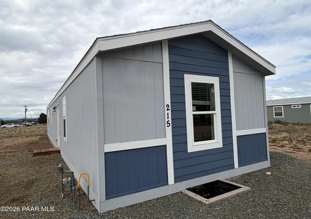 1st image of 215 W Venice Wy, Paulden, AZ 86334 | MLS# 1083718