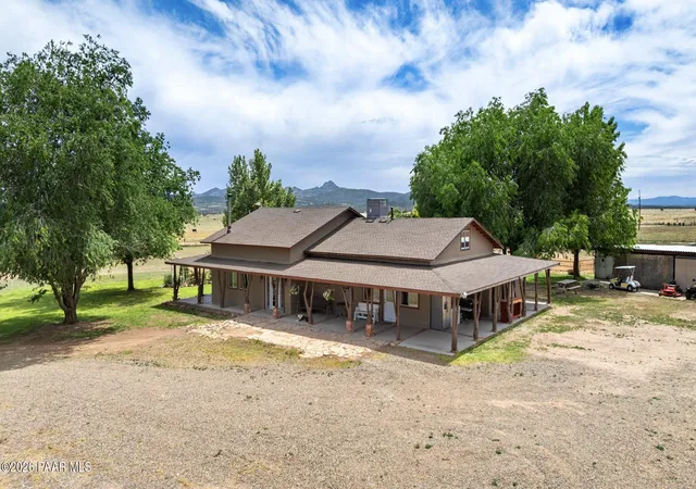 Homes for sale in Paulden, AZ | 3900 W Runway Rd, Paulden, AZ 86334 | MLS# 1081133