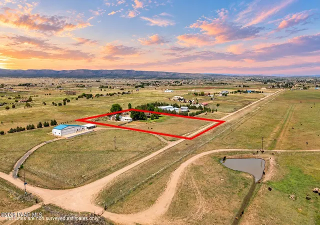 Photo 3 of Single family home for sale at 3900 W Runway Rd, Paulden, AZ 86334 | MLS# 1081133 | Listing updated on 2026-09-26