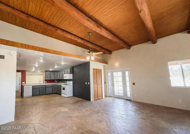 Homes for sale in Paulden, AZ | 3900 W Runway Rd, Paulden, AZ 86334 | MLS# 1081133