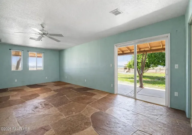 Homes for sale in Paulden, AZ | 3900 W Runway Rd, Paulden, AZ 86334 | MLS# 1081133