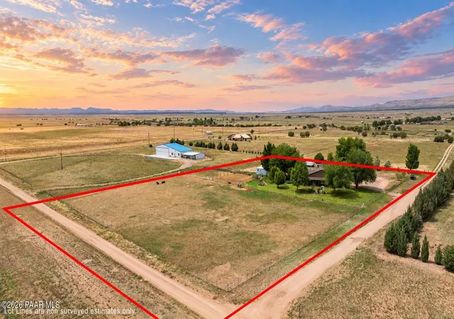 Photo 4 of Single family home for sale at 3900 W Runway Rd, Paulden, AZ 86334 | MLS# 1081133 | Listing updated on 2026-10-06