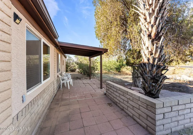 Homes for sale in Morristown, AZ | 41050 N US Hwy 60, Morristown, AZ 85342 | MLS# 1081112