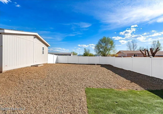 Homes for sale in Paulden, AZ | 24380 N Marblehead Ave, Paulden, AZ 86334 | MLS# 1081057