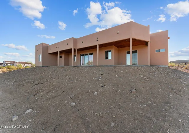 Photo 2 of Single family home for sale at 285 Ironwood Pl, Wickenburg, AZ 85390 | MLS# 1081099 | Listing updated on 2026-06-08