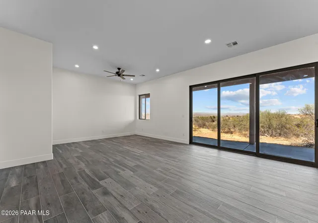Photo 3 of Single family home for sale at 285 Ironwood Pl, Wickenburg, AZ 85390 | MLS# 1081099 | Listing updated on 2026-10-19