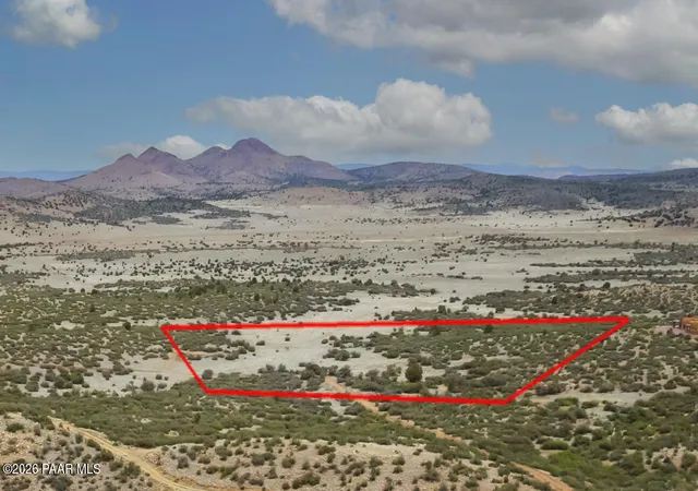 4th image of K N Knolls Ct, Prescott Valley, AZ 86315 | MLS# 1081343
