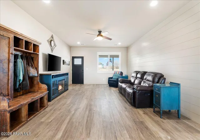 Homes for sale in Paulden, AZ | 22367 N Malapai Ridge Rd, Paulden, AZ 86334 | MLS# 1081504