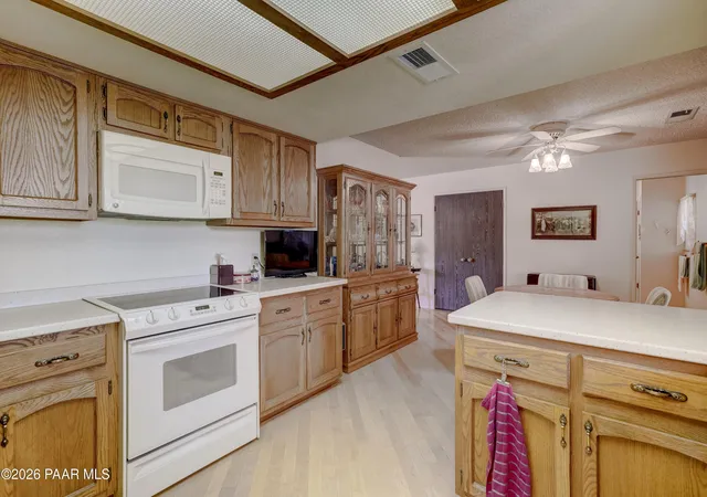 Photo 3 of Single family home for sale at 2 Walking Diamond Dr, Prescott, AZ 86301 | MLS# 1081631 | Listing updated on 2026-09-22