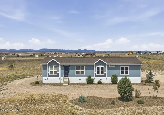 Homes for sale in Paulden, AZ | 26600 N Bull Snake Rd, Paulden, AZ 86334 | MLS# 1082036