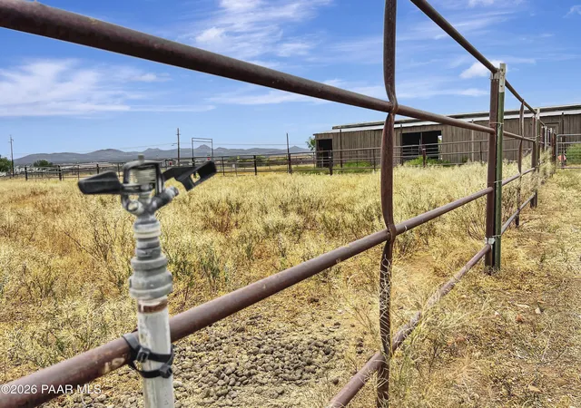 Homes for sale in Paulden, AZ | 25055 N Naples St, Paulden, AZ 86334 | MLS# 1081771