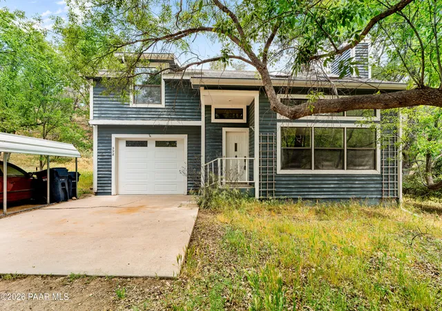 Photo 1 of Sale Pending at 998 W Canyon Dr, Prescott, AZ 86303 | MLS# 1082015 | Listing updated on 2026-09-22