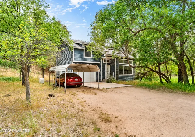 Photo 3 of Sale Pending at 998 W Canyon Dr, Prescott, AZ 86303 | MLS# 1082015 | Listing updated on 2026-09-22